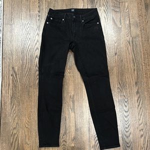 Mid Rise Curvy True Skinny Jeans